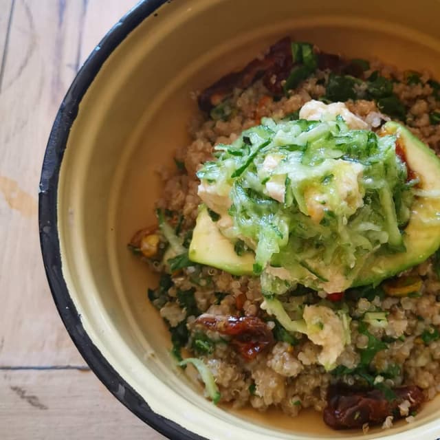 菜肴“Quinoa Salad”的照片