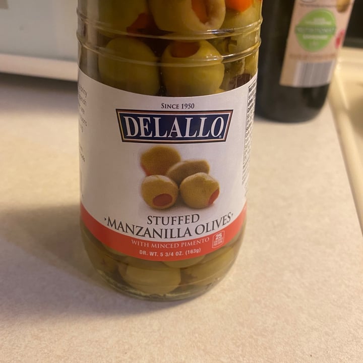 photo of Delallo Imported Spanish Manzanilla Olives shared by @bobbyosullivan on  27 Jun 2021 - review