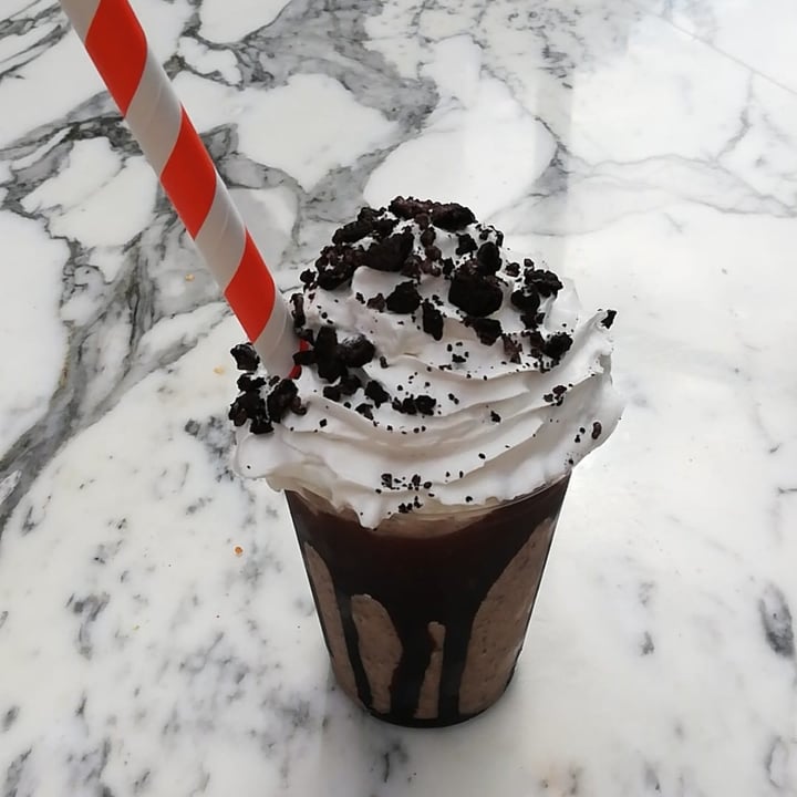 photo of VBurger Camden Milkshake Oreo shared by @martirango on  06 Apr 2022 - review