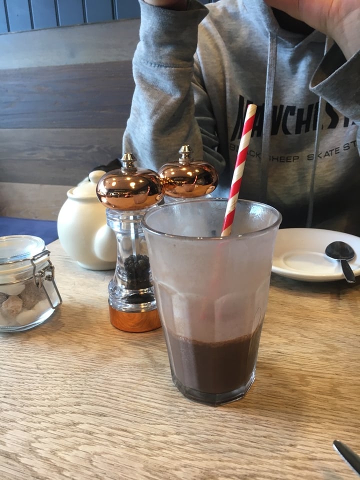 photo of The Good Bear Cafe Vegan Chocolate Milkshake shared by @nanabanana on  21 Mar 2020 - review
