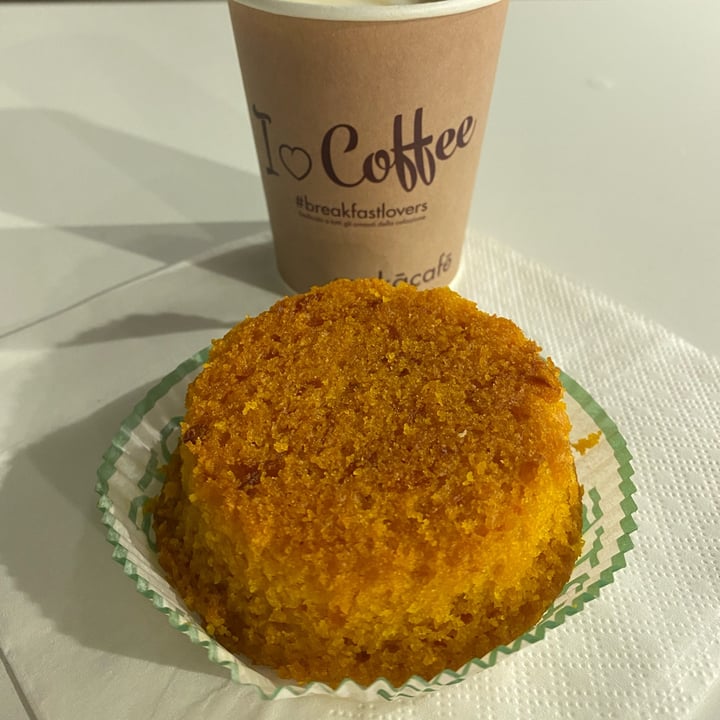 review photo of Chef express Vegan carrots cake shared by @rossafeltra on 15 Apr 2022 - review