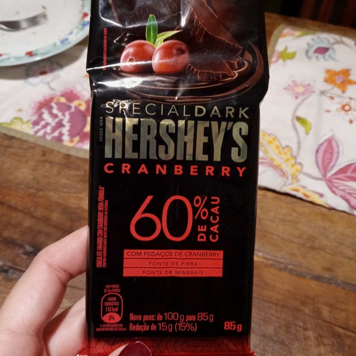 photo of Hershey's Special Dark Chocolate Cranberry 60% de Cacau  shared by @luluca on  05 Oct 2021 - review