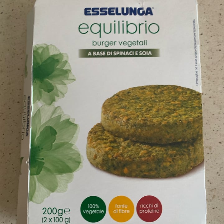 photo of  Esselunga Burger a base di spinaci e soia shared by @ericasimone on  13 Mar 2022 - review
