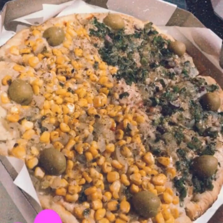 photo of Pizza Who? Empanadas and Pizzas Premium Pizza de choclo Y Verdeo shared by @elibracamonte on  21 Sep 2020 - review