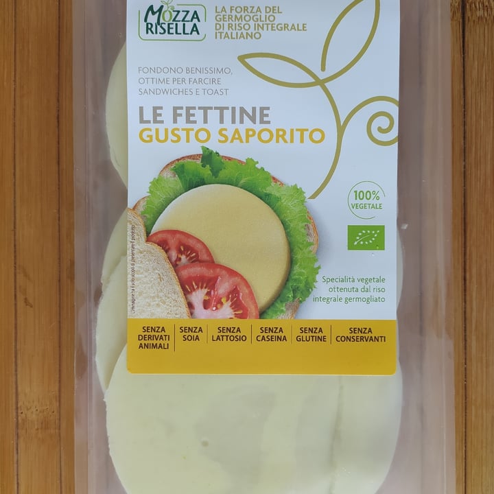 review photo of Mozzarisella Le fettine gusto saporito shared by @albycupido on 30 Jun 2022 - review