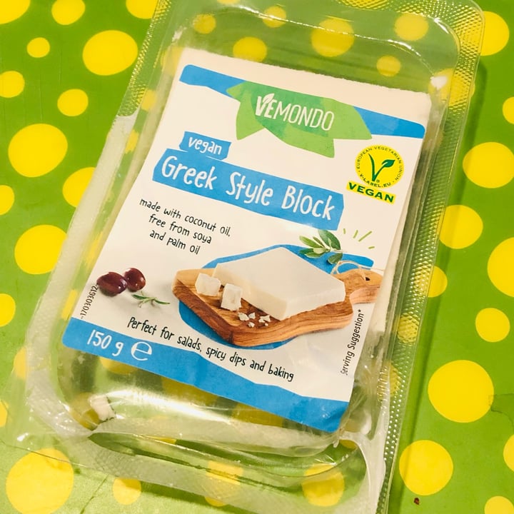 photo of Vemondo Vegan Greek Style Block shared by @nicole- on  10 Jan 2022 - review