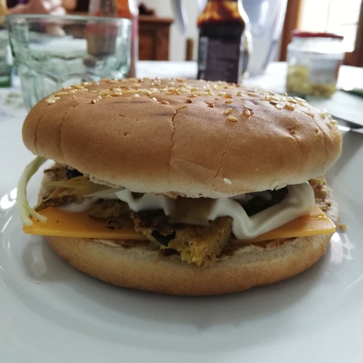 photo of SorRiso Gurmé Whole rice based burger with red lentils, quinoa and zucchini shared by @millabazzocchi on  15 Feb 2022 - review