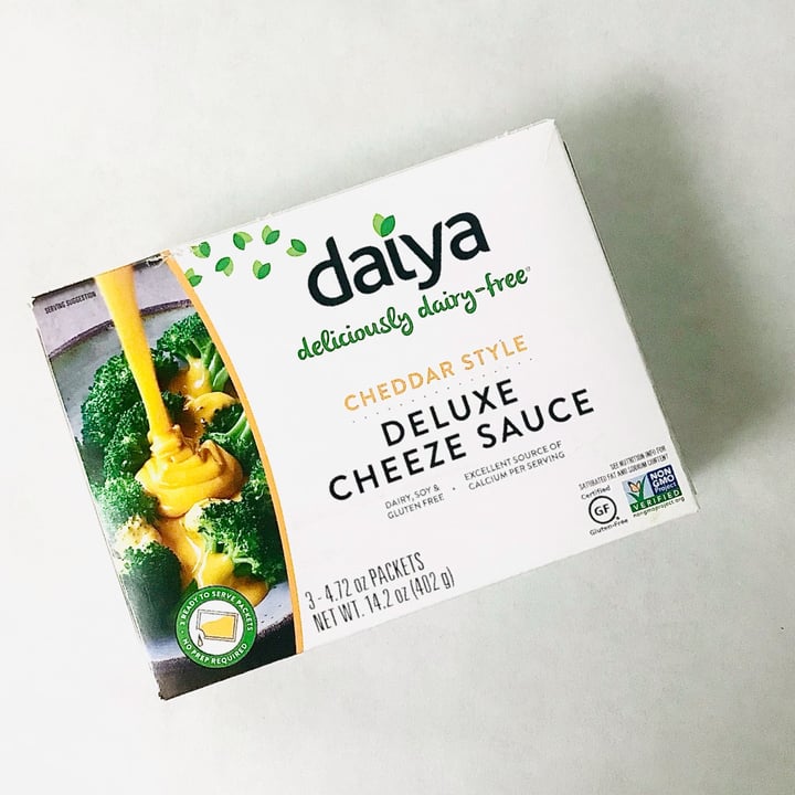 photo of Daiya Cheddar Style Deluxe Cheeze Sauce shared by @tamiapple on  24 Oct 2021 - review