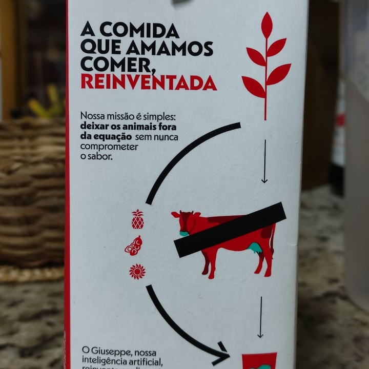 photo of NotCo Not Milk 3% Teor de Gordura shared by @andreamenasc on  04 May 2022 - review