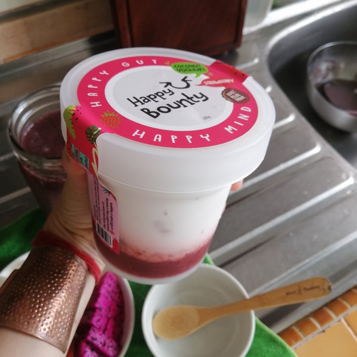 photo of Happy Bounty Coconut Strawberry Yoghurt shared by @mssoulshine on  23 Jan 2022 - review