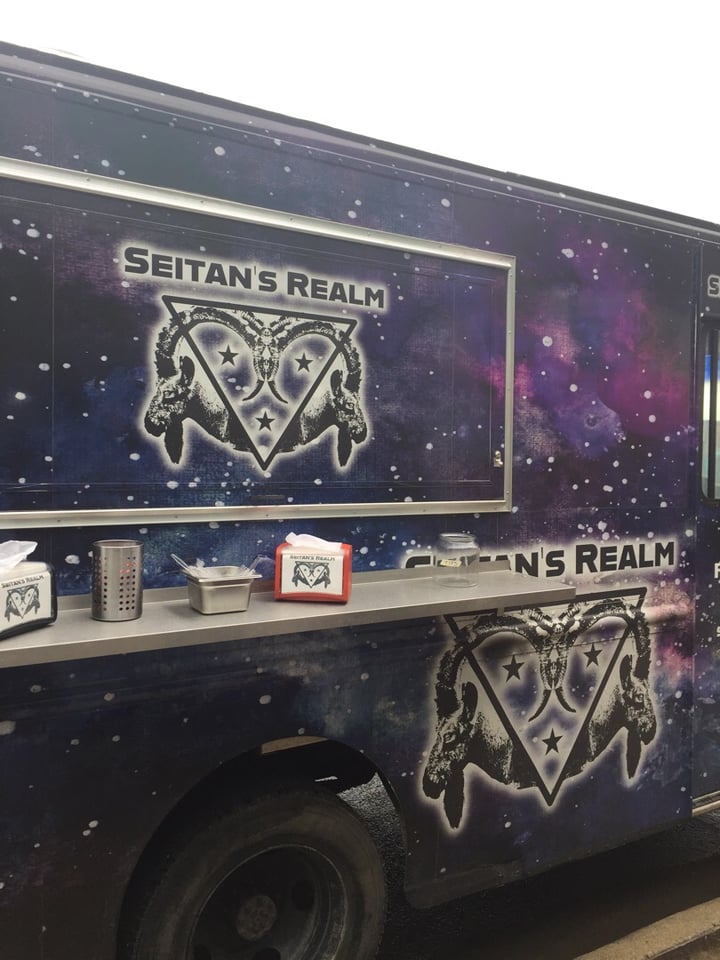 review photo of Seitan's Realm Shia LaBuffalo Chickun Sandwich shared by @snailisfast on 02 Feb 2020 - review