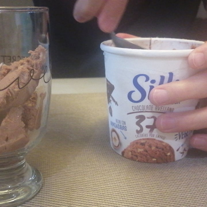review photo of Silk Silk Frozen Chocolate Avellana shared by @aracelyah on 07 Feb 2021 - review