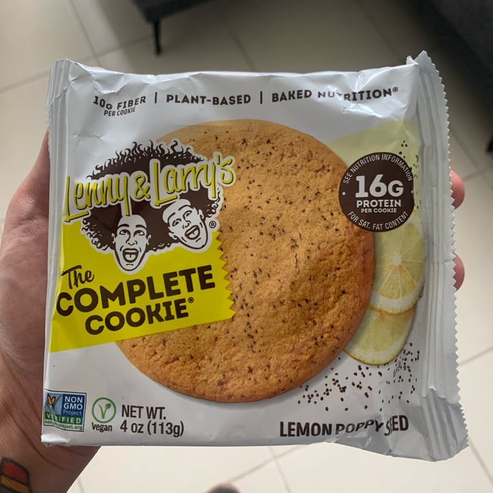 review photo of Lenny & Larry’s The Complete Cookie Lemon Poppyseed shared by @adrocr on 07 May 2022 - review