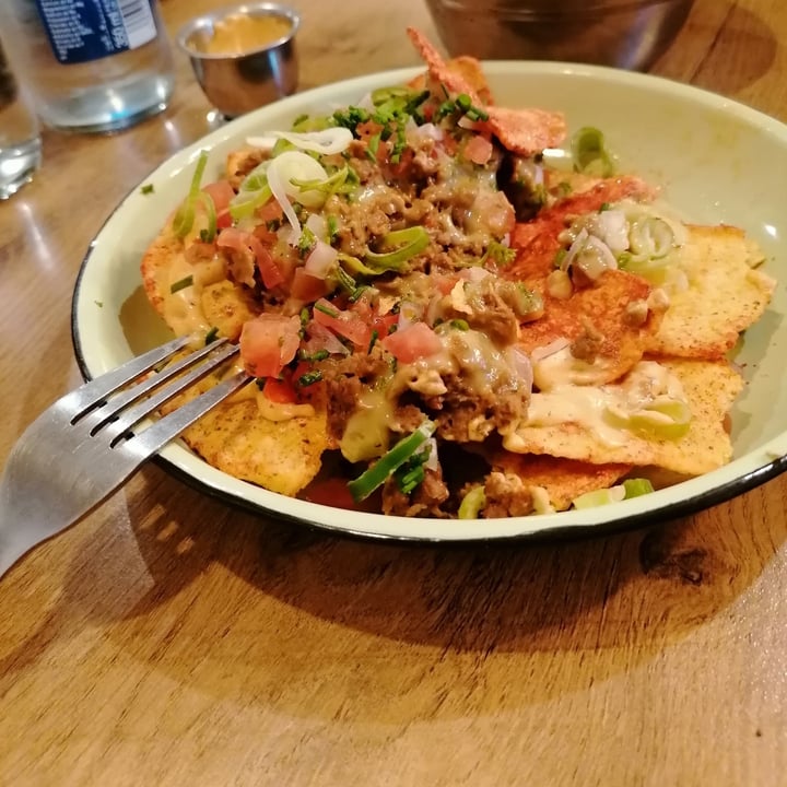 photo of Lekker Vegan Kyalami On Main Nacho bowl shared by @twohappyrescuemutts on  26 Nov 2020 - review