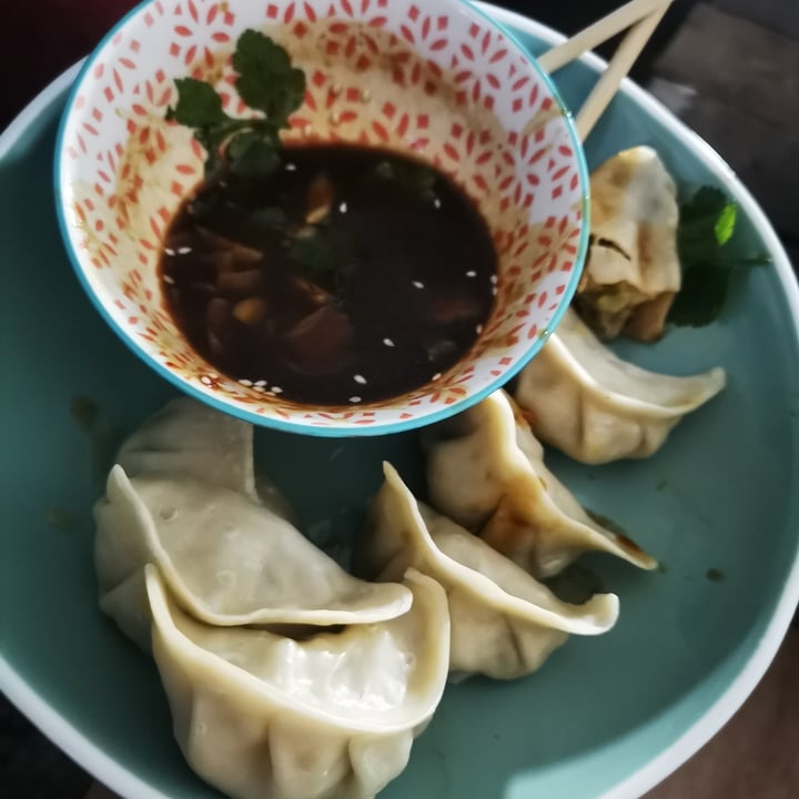 photo of Rosebank Asian Market  Vegetable Dumplings shared by @canziscity on  22 Sep 2022 - review