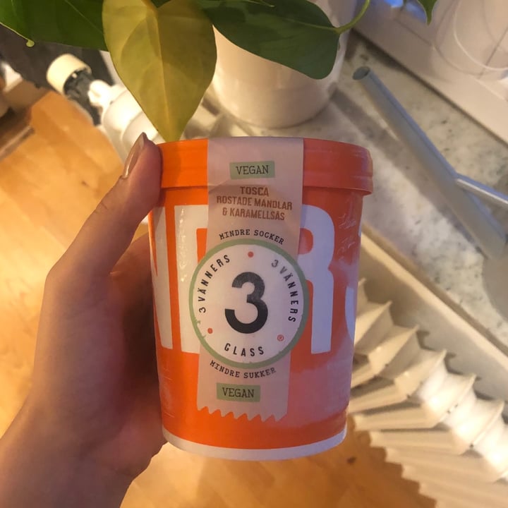 review photo of 3 vänners Tosca, rostade mandlar och karamellsås shared by @aldaa on 31 Jul 2021 - review