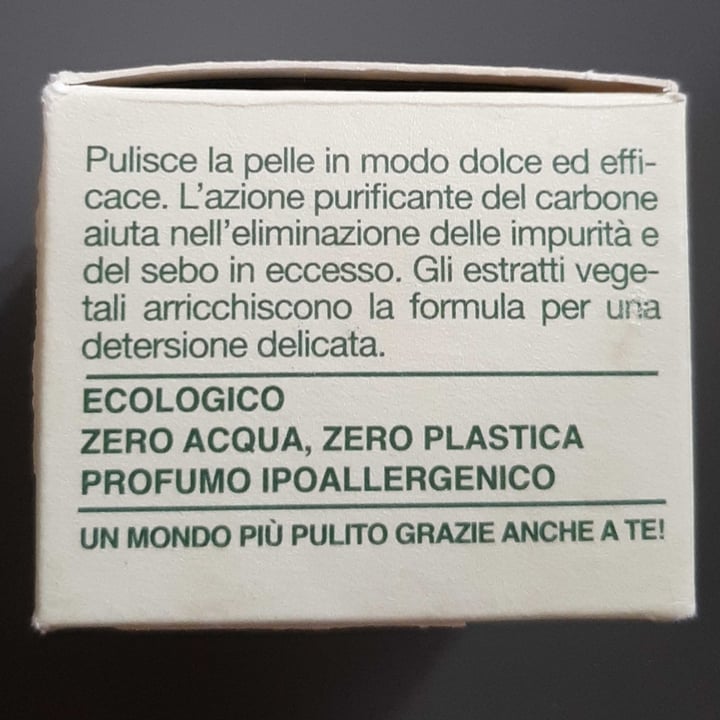 photo of Lidl bio green Detergente viso purificante al carbone shared by @liliana32 on  06 Aug 2022 - review