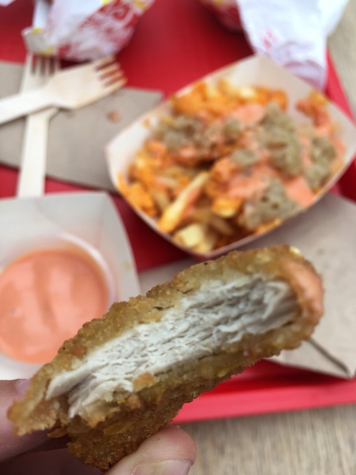 photo of Halo Burger THIS Isn't Chicken Nuggets shared by @allywally on  21 Aug 2019 - review