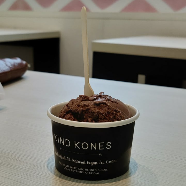 photo of Kind Kones Salted Chocolate Chip Ice Cream shared by @mansiv on  14 Oct 2020 - review