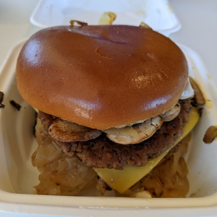 photo of Project Pollo Mushroom Impossible Burger shared by @caseyveganforlife on  22 Mar 2022 - review