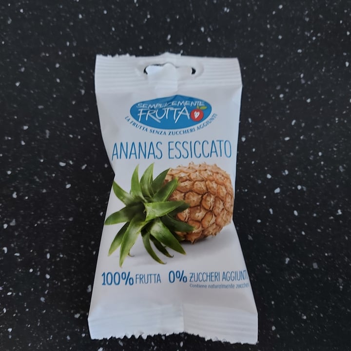 photo of Semplicemente frutta Ananas Essiccato shared by @salerena on  21 May 2021 - review