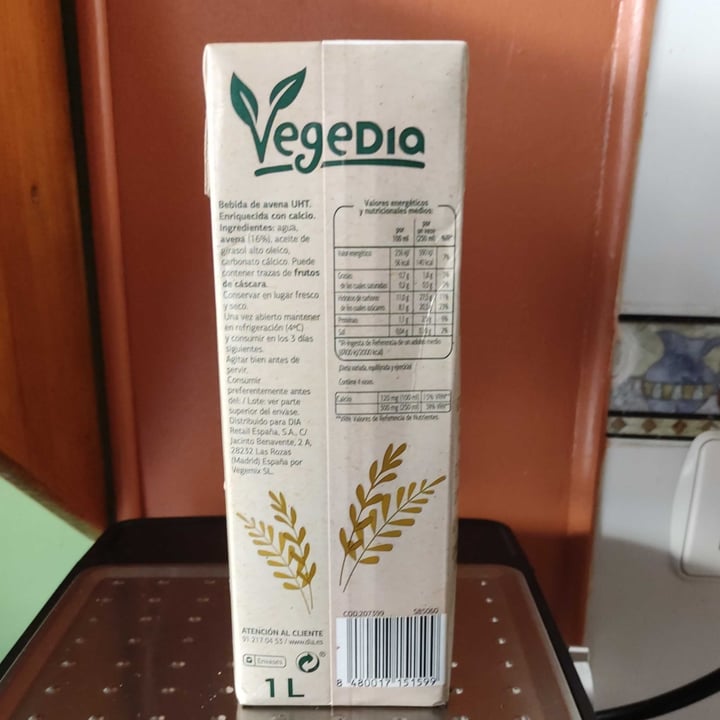 photo of Vegedia Bebida de Avena shared by @pablolm on  07 Jan 2022 - review