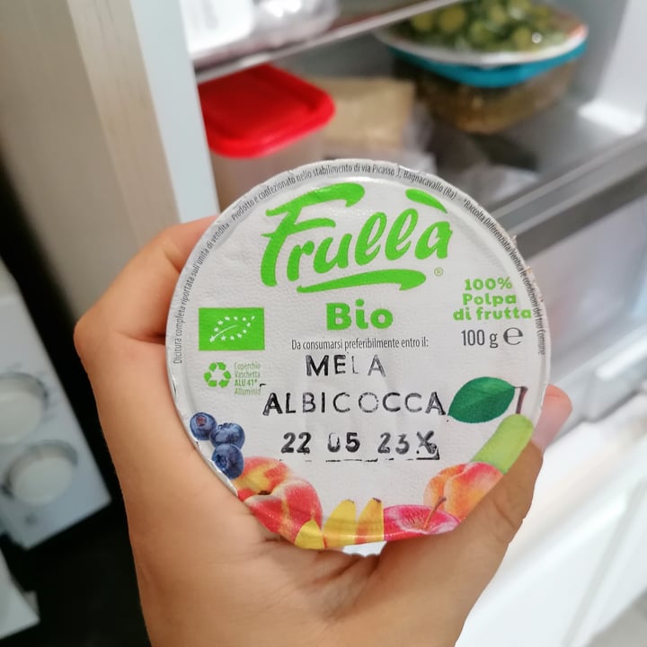 review photo of Frulla' bio Mela e Albicocca shared by @ilariabo on 17 Aug 2022 - review