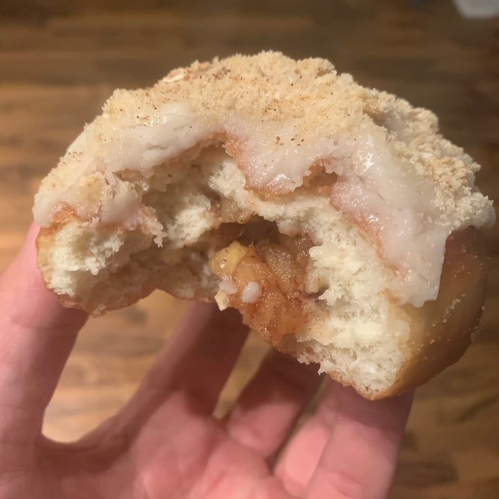 photo of bloomer's on Queen Apple Pie Donut shared by @xdarrenx on  03 Oct 2020 - review