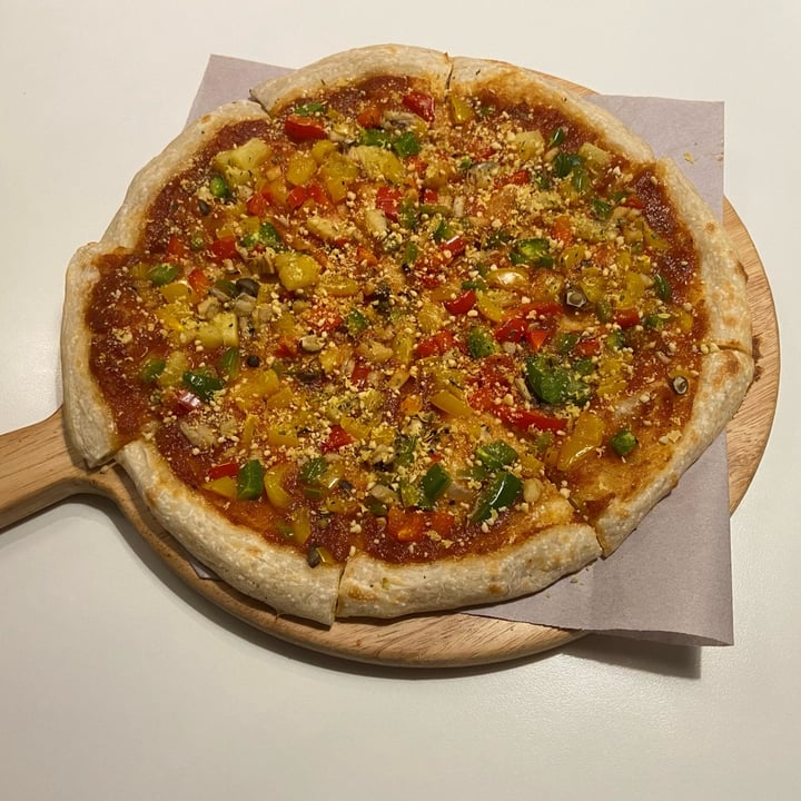 photo of Real Food Penang Vegetarian Restaurant Tom Yum Pizza shared by @dafnelately on  07 Jan 2022 - review