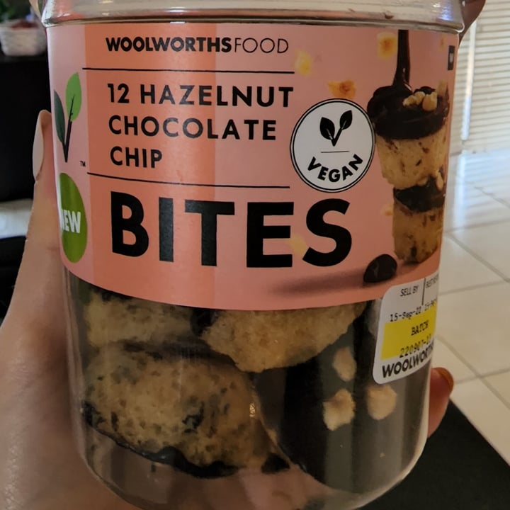 photo of Woolworths Food 12 hazelnut chocolate chip bites shared by @nandi86 on  21 Oct 2022 - review