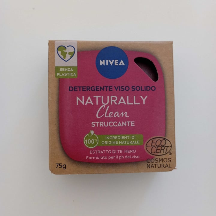 photo of Nivea Detergente Viso Solido “Naturally Clean” Struccante shared by @chiarapalermo on  24 Mar 2022 - review