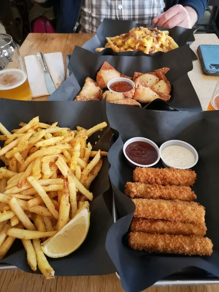 review photo of Bar Vegandale Chicken fingers shared by @theplantlifecanada on 03 Sep 2019 - review