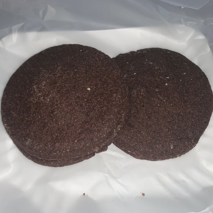 photo of Panadería y Confitería Compostela Cookie de Chocolate Rellena De Chocolate shared by @palomacatelli on  11 Sep 2021 - review