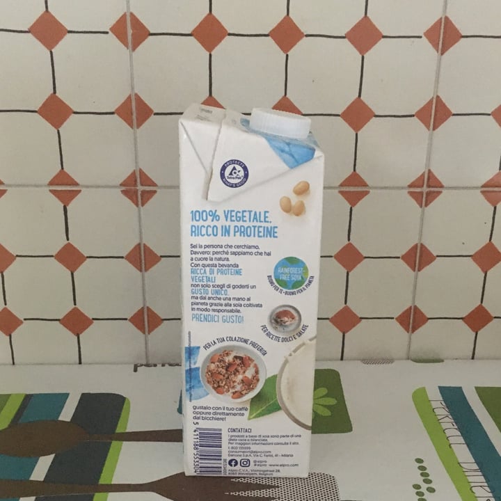 photo of Alpro Latte di soia shared by @annamarias on  28 Jul 2022 - review