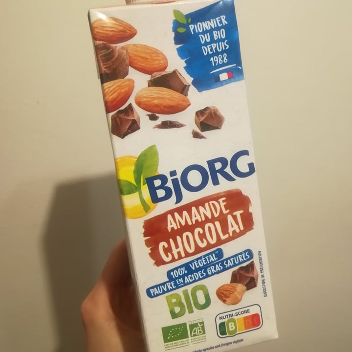 photo of Alpro Almond Milk shared by @teresaorsi on  08 Apr 2022 - review