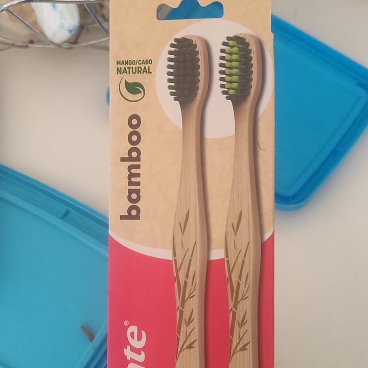 photo of Colgate Toothbrushes shared by @renatafap on  10 Dec 2022 - review