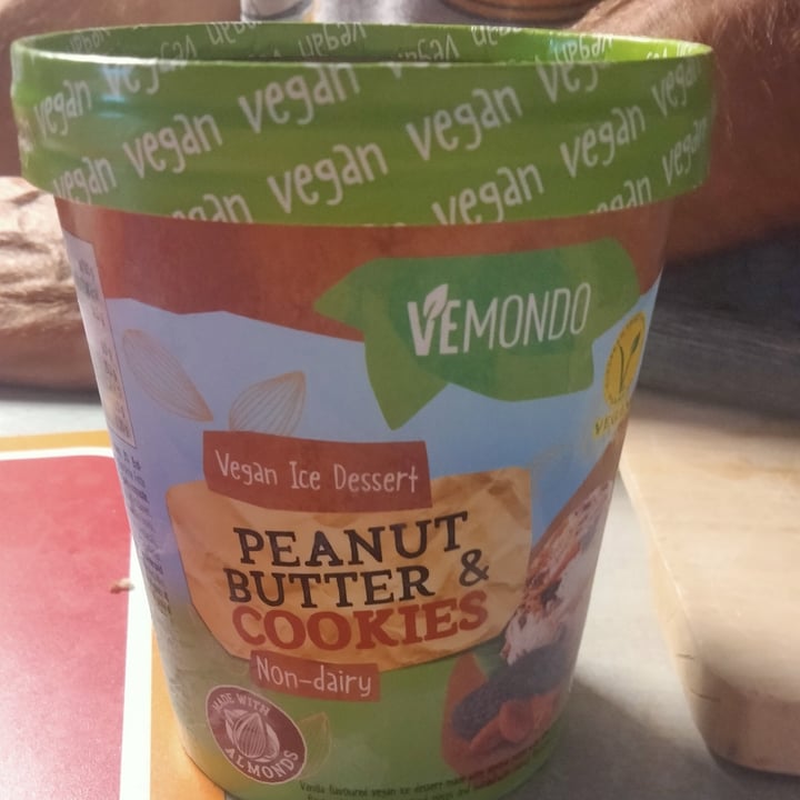 photo of Vemondo  ice cream peanut shared by @annalisalaborai on  24 Aug 2022 - review