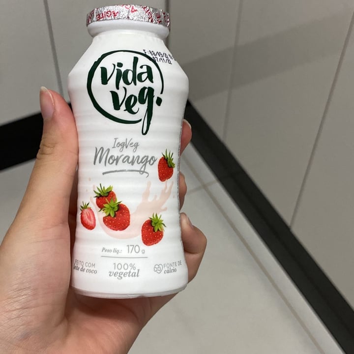 photo of Vida Veg bebida vegetal de morango shared by @helomoraes on  14 Nov 2022 - review