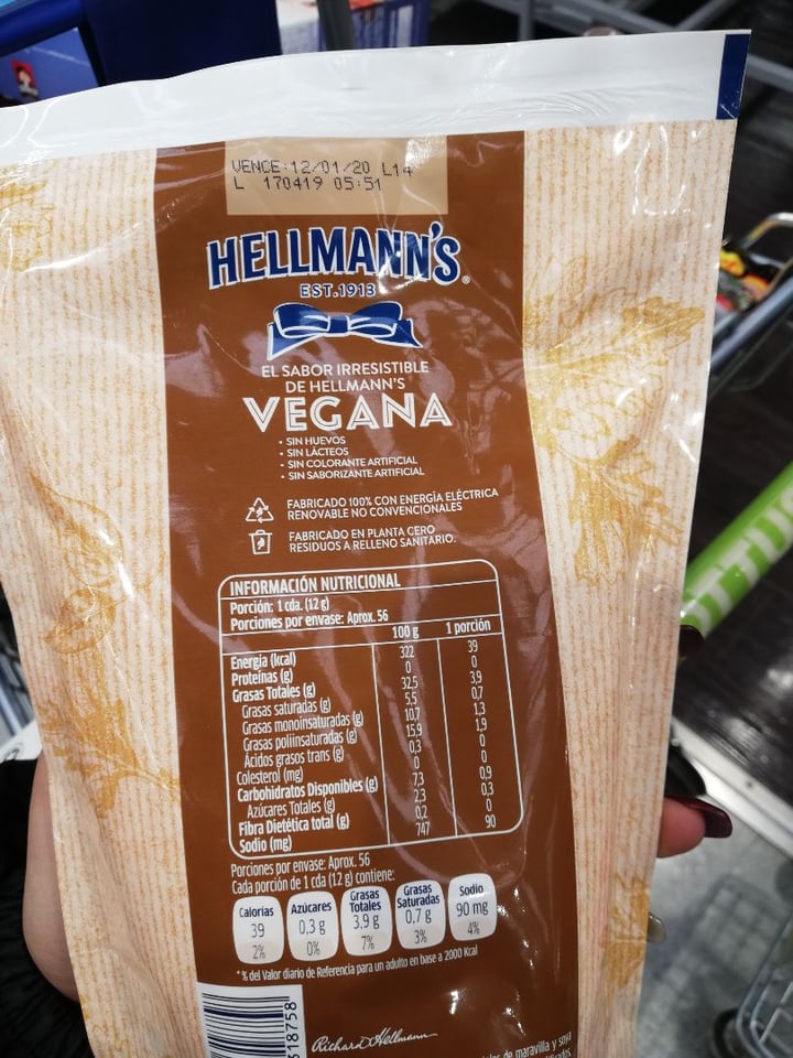 photo of Hellmann’s Hellman’s Vegan Mayonnaise shared by @toryisacat on  30 Jun 2019 - review