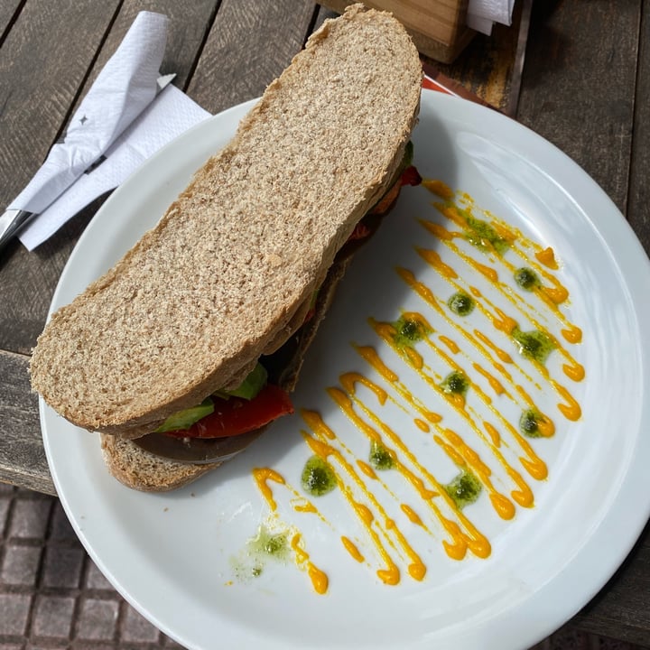 review photo of Blossom San Isidro Sándwich de vegetales shared by @veg4nesa on 05 Feb 2022 - review
