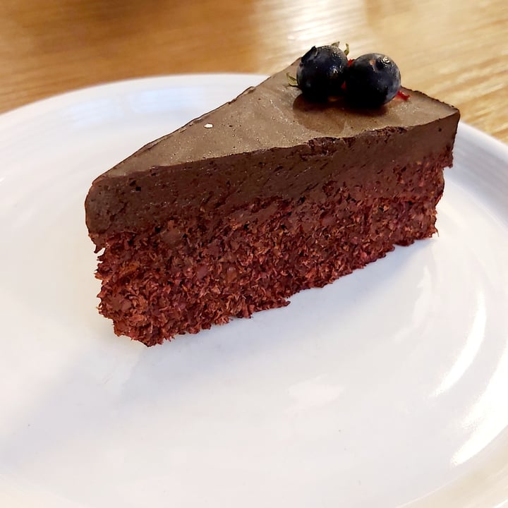photo of Genius Central Singapore Raw beetroot cake shared by @herbimetal on  19 Dec 2020 - review