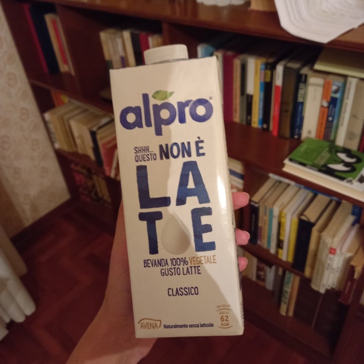 photo of Alpro This is Not Milk Classic Questo Non è Late Classico shared by @tapperugia7 on  15 Jul 2022 - review