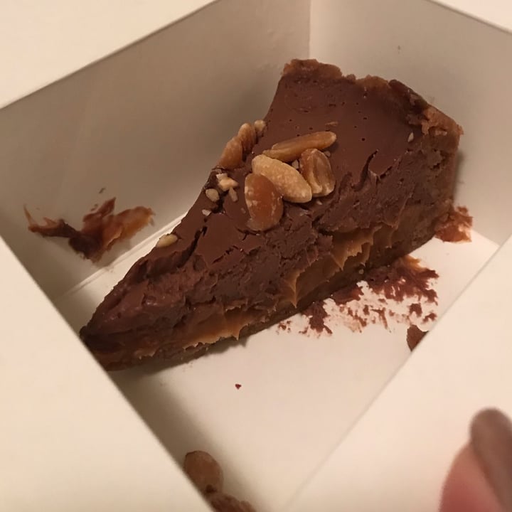 photo of Aujourd'hui Demain Snickers Pie shared by @mallory17 on  16 Feb 2022 - review
