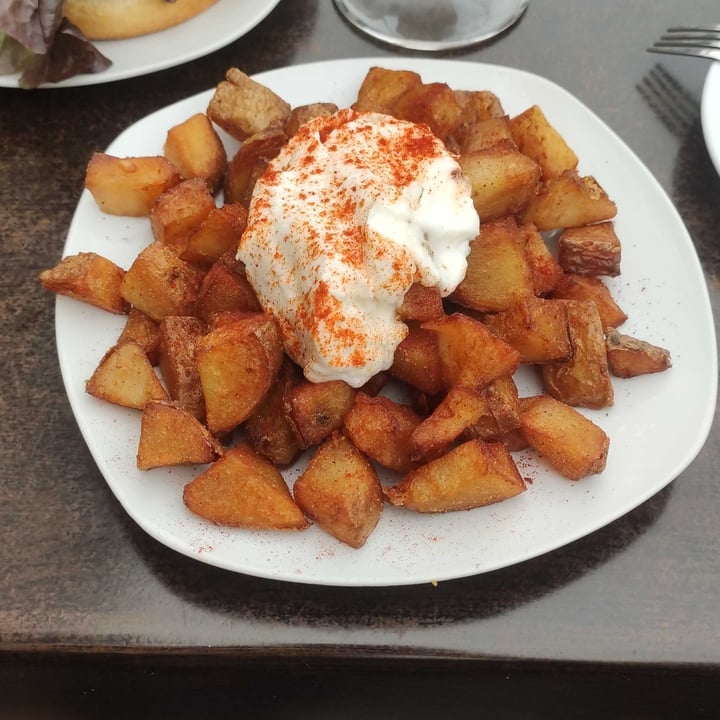 photo of Petit Vegan Patatas Bravas shared by @soad19 on  11 Oct 2022 - review
