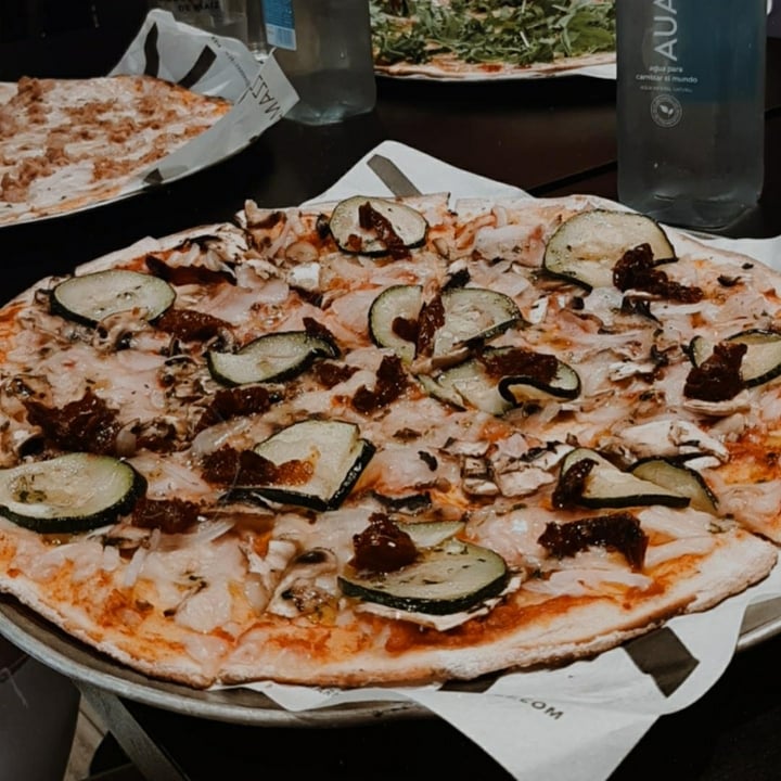 photo of Pizza Market Esplugues Vegan pizza shared by @pattivegan on  29 Sep 2020 - review