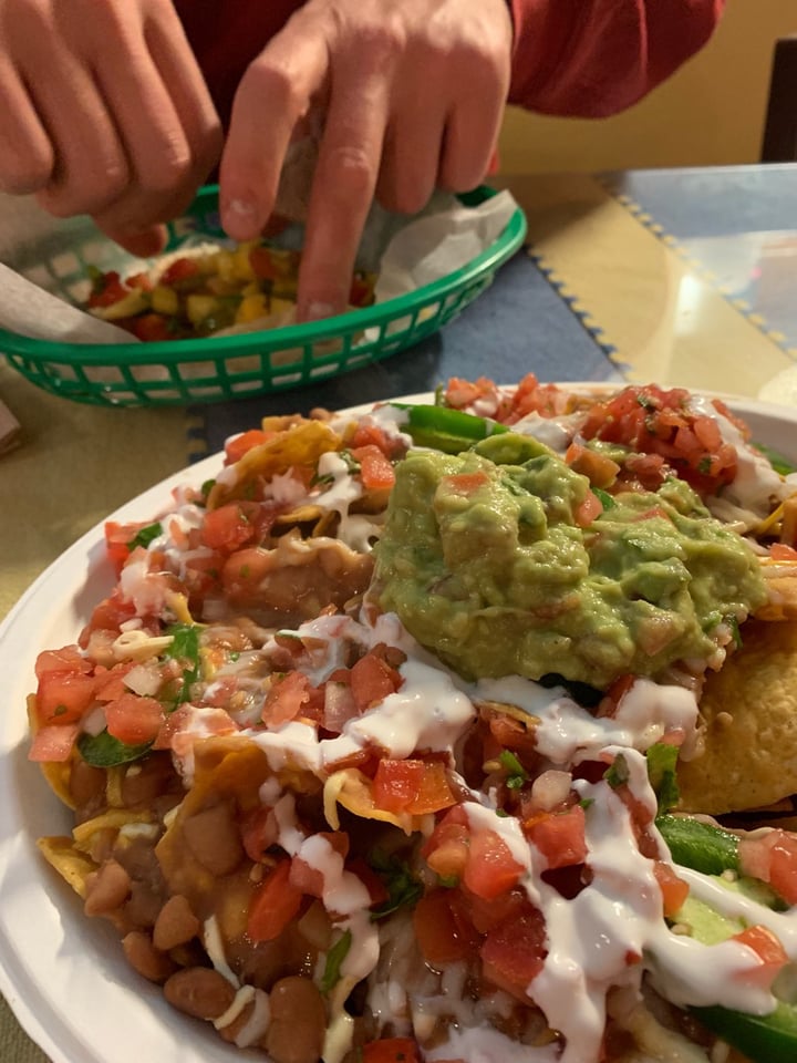 photo of El Cantaro Nachos shared by @veganpetite on  08 Feb 2019 - review