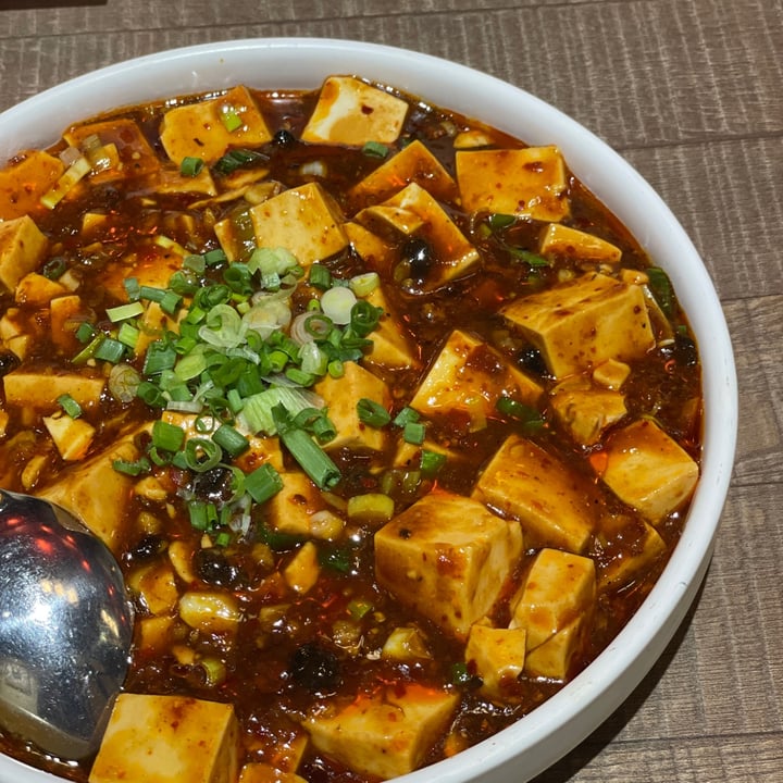 photo of 成都Chengdu Veganized Mapo Tofu shared by @jenniferj1s on  10 Dec 2021 - review