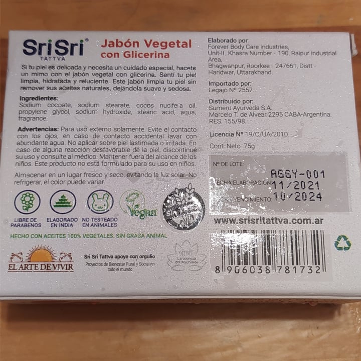 photo of SriSri Tattva Jabón Vegetal Glicerina shared by @cynzacu on  21 Jun 2022 - review