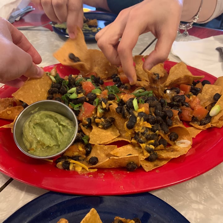 photo of The Friendly Toast Vegan nachos shared by @aestheticallyadventurous on  04 Apr 2019 - review