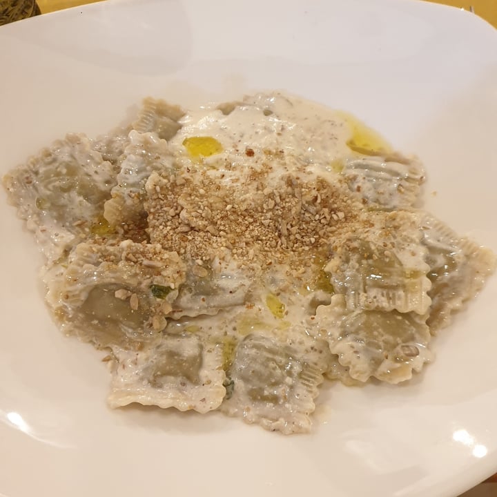 photo of Bottega Vegana Ravioli Con Tofu E Spinaci shared by @sara0 on  21 Mar 2022 - review